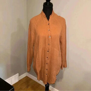 Urban  Daizy Button Up